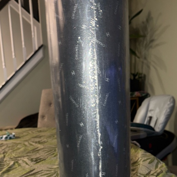 Authentic unopened Chanel wrapping paper 🎁 - Picture 6 of 8